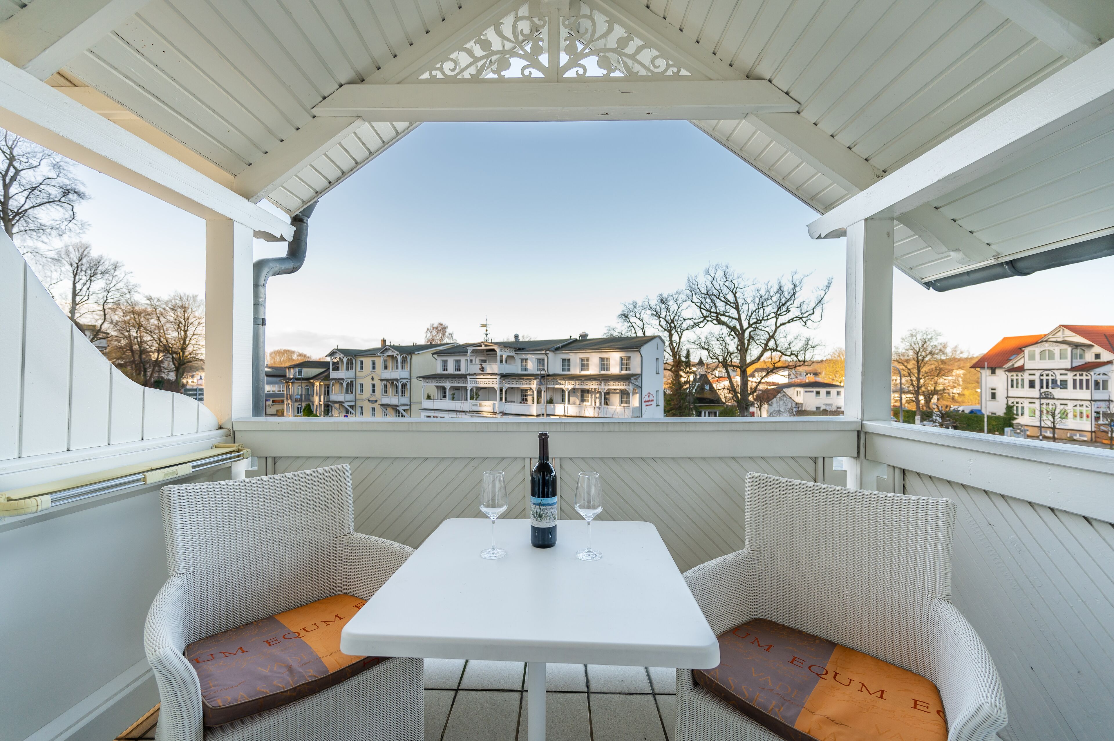 small apartment villa mona lisa | balcony