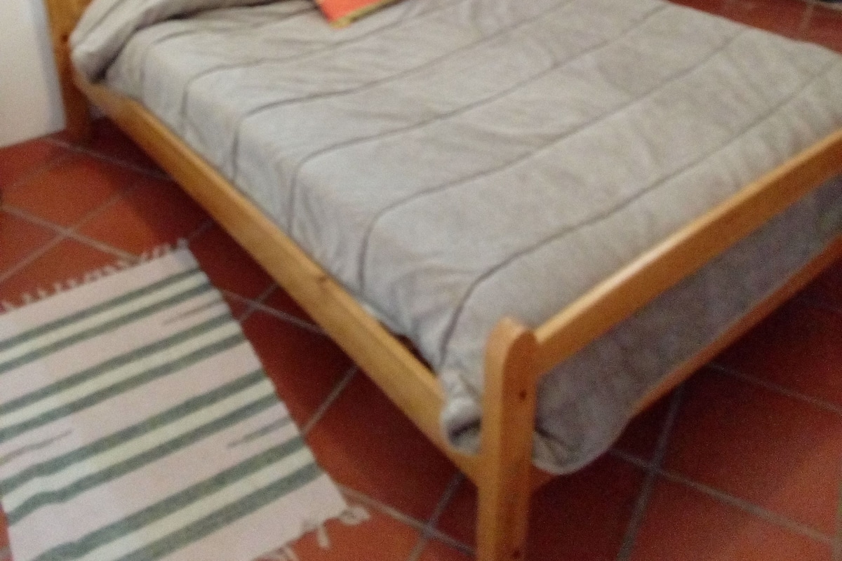 Premium bedding, soundproofing, bed sheets
