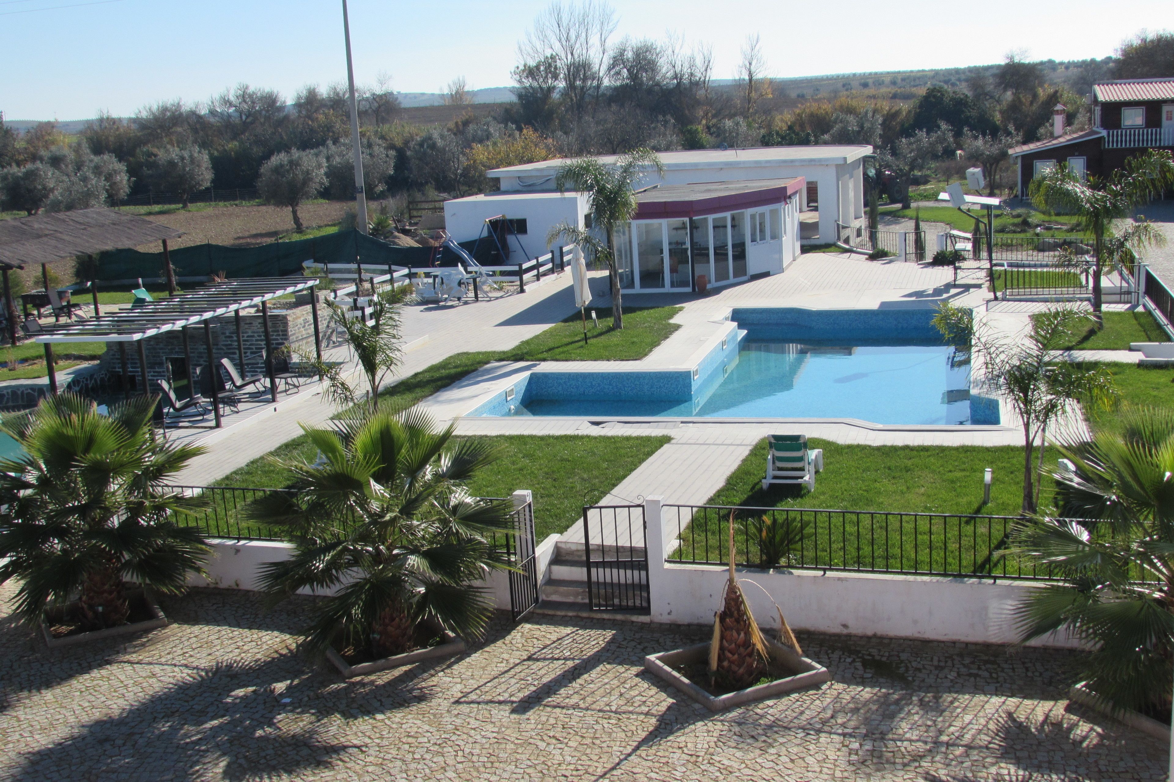 أغطية فراش متميزة وتجهيزات عازلة للصوت وملاءات أسرّة