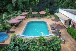 Outdoor pool - Heri Heights Hotel Apartments, SureStay Collection by BW (Nairobi)