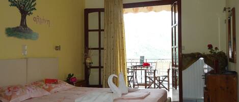 Soundproofing, iron/ironing board, free WiFi