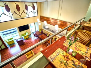 2 Restaurants, Frühstück, Mittagessen, Abendessen, internationale Küche