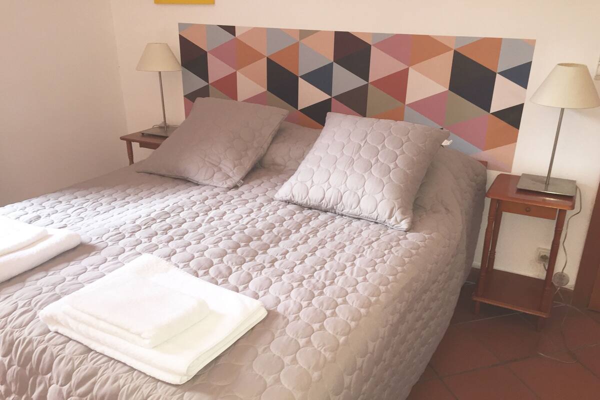 In-room safe, soundproofing, cots/infant beds, rollaway beds