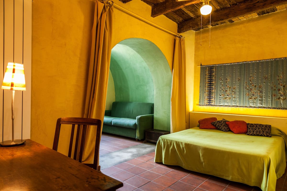In-room safe, iron/ironing board (on request), WiFi (free), bed sheets