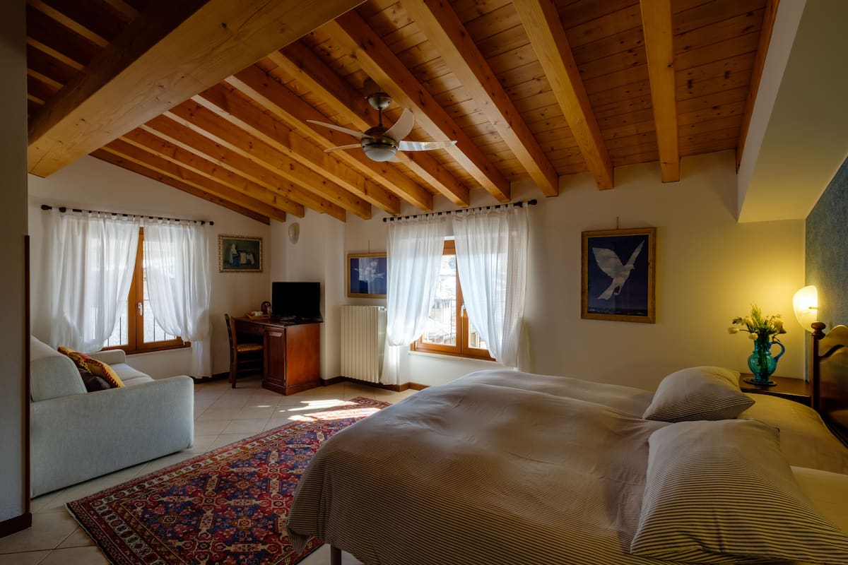 junior suite | premium bedding, down duvets, minibar, in-room safe