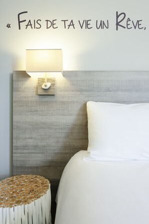 Comfort Twin Room, 2 Single Beds | Desk, free WiFi, bed sheets, alarm clocks - Ibis Styles Vierzon (Vierzon)