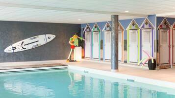 Indendørs pool