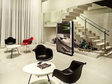 Fachada. Ibis Imperatriz