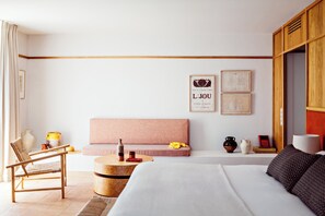Suite familiar (Junior) | Ropa de cama de alta calidad, minibar, caja fuerte y cortinas opacas