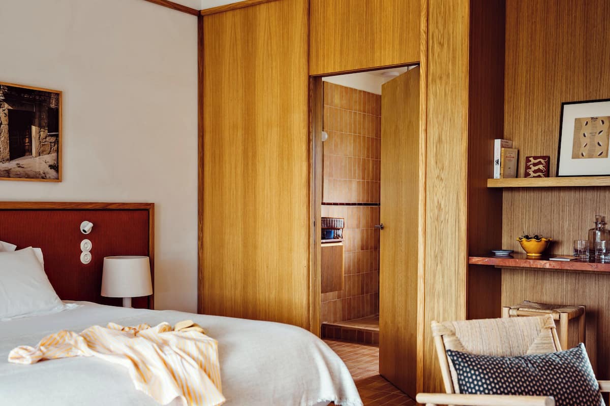Habitación Deluxe, Terraza | 1 habitación, ropa de cama de alta calidad y minibar