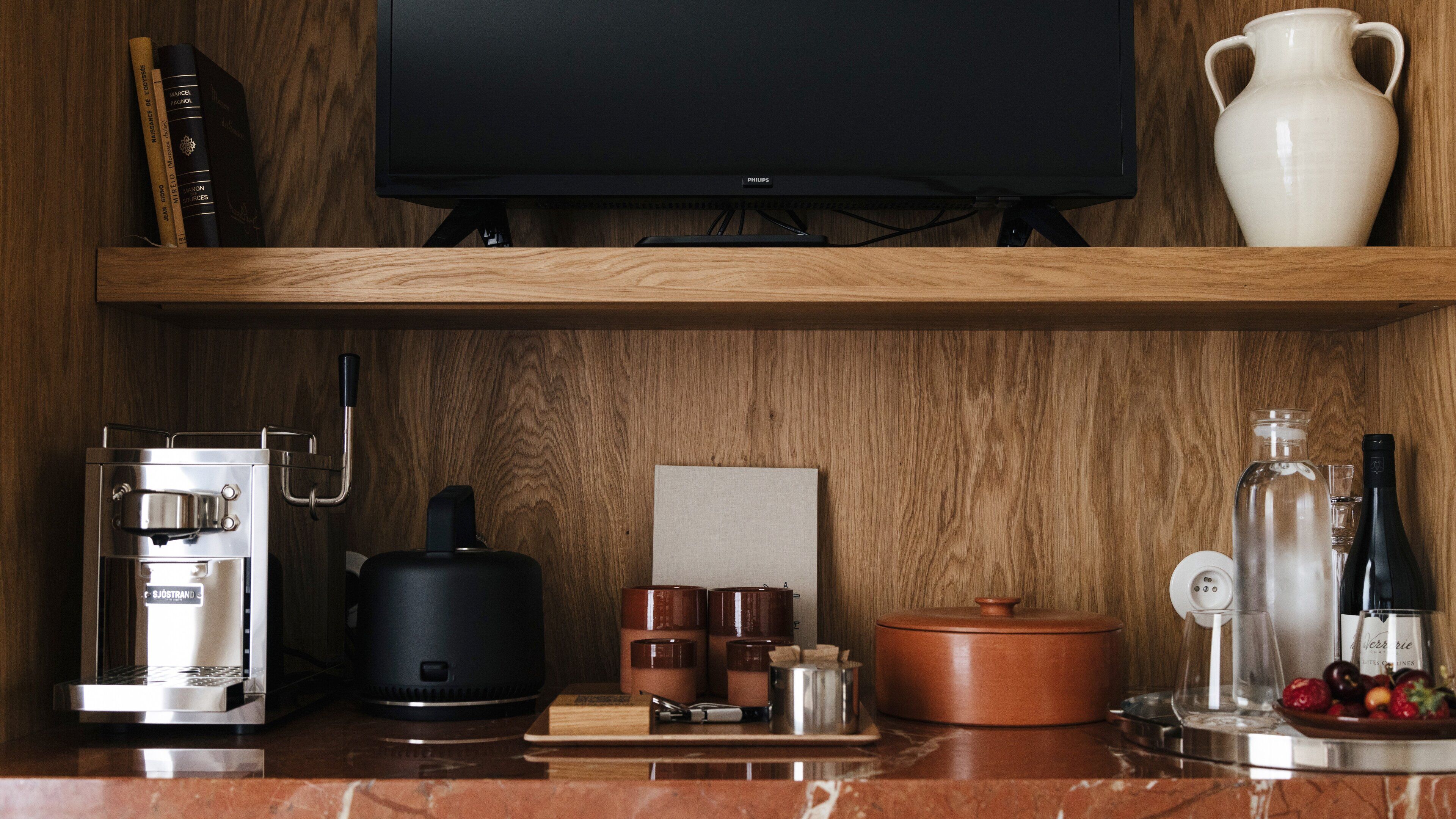 classic room | 1 bedroom, premium bedding, minibar, in-room safe