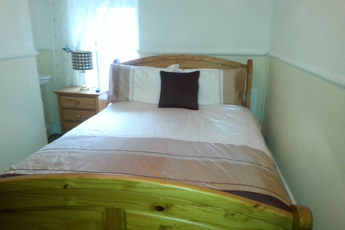 Double Room, Private Bathroom | Free WiFi