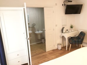 Chambre avec lits jumeaux, salle de bain attenante | 1 chambre