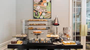 Buffet déjeuner servi tous les jours en supplément
