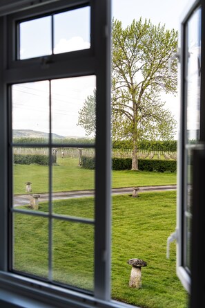 Family Apartment, Private Bathroom (The Hayloft) | View from property - Aldwick Estate (Bristol)