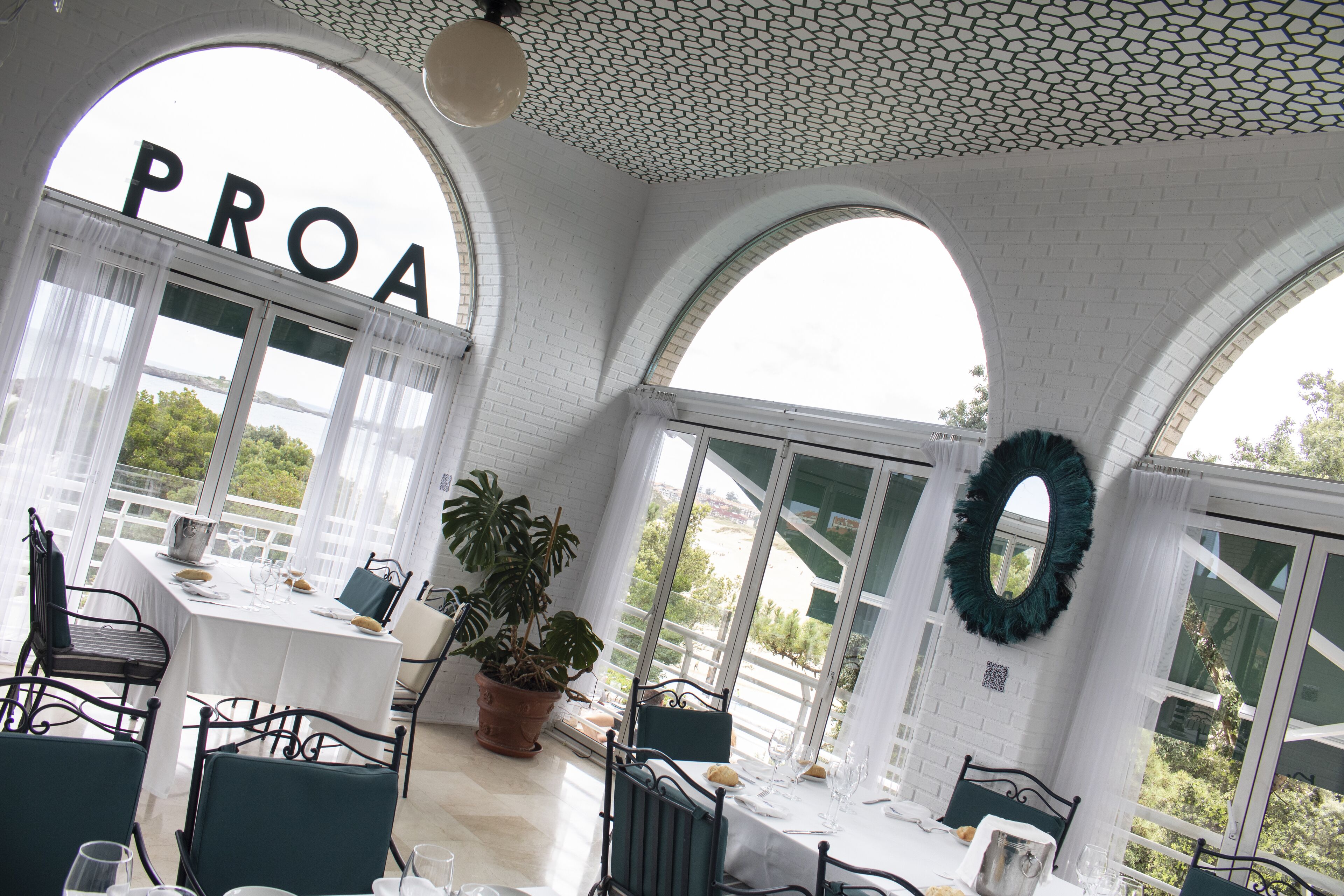 breakfast, lunch, dinner served; regional cuisine, sea views