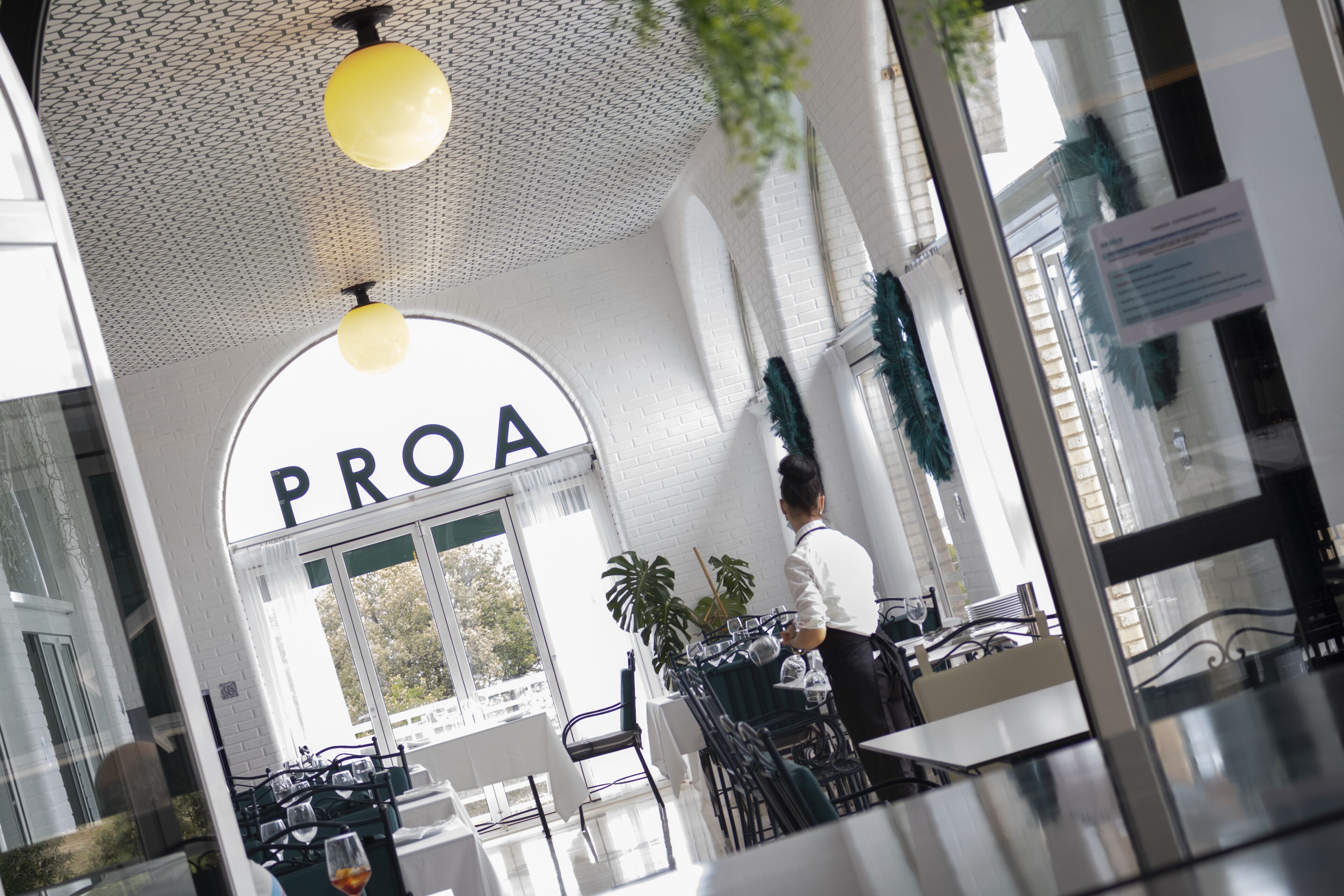 Frühstück, Mittagessen, Abendessen, regionale Küche, Blick aufs Meer 