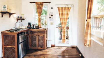 Fridge, cleaning supplies