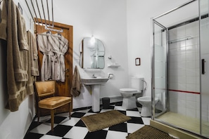 Apartment, 1 Bedroom | Bathroom