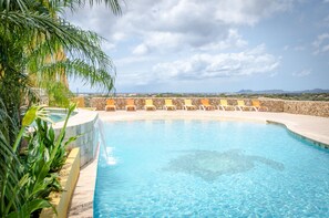 2 outdoor pools, sun loungers - Hillside Resort (Kralendijk)