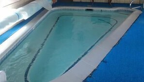 Indoor spa tub - Boulder Lodge (June Lake)