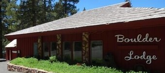 Boulder Lodge
