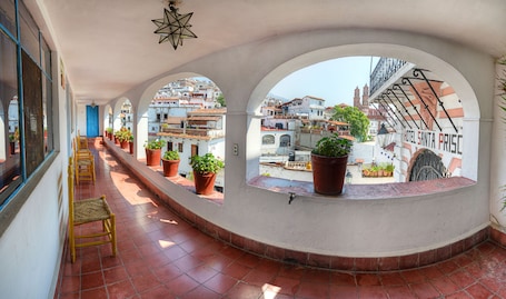 Exterior. Hotel Santa Prisca