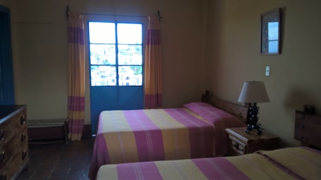 Caja de seguridad en la habitación . Hotel Santa Prisca