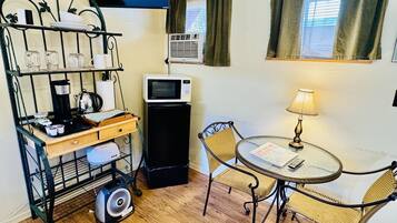 5-Lonestar Studio