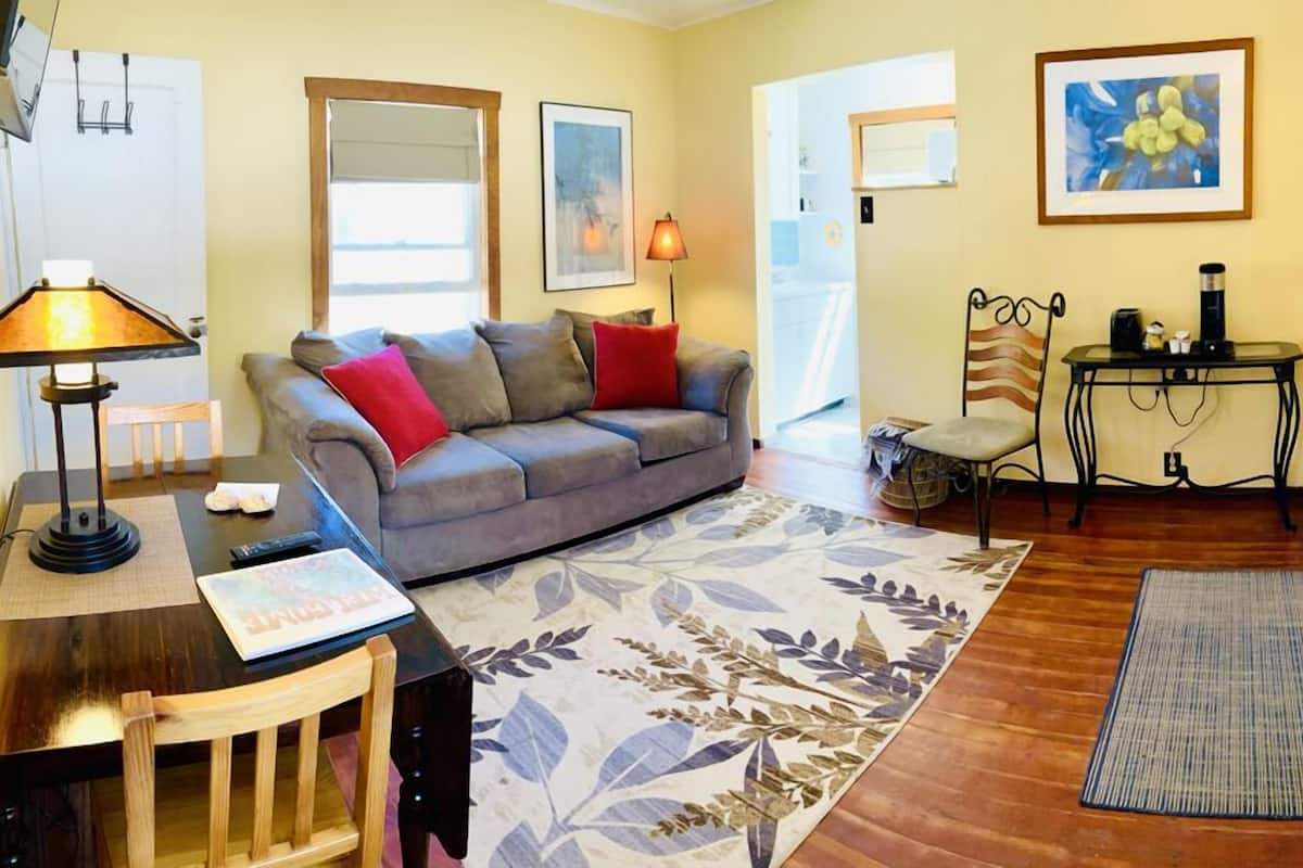 1-Copper King Suite | Living area