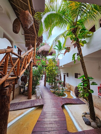 Hallway. 40 Cañones