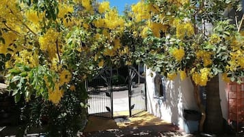 Entrada de la propiedad