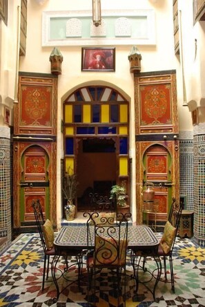 Double Room | In-room dining - Riad La Source Bleue (Fes)