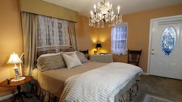 Cottage, 1 Queen Bed | Rollaway beds, free WiFi