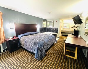 Minibar, escritorio, tabla de planchar con plancha y wifi gratis