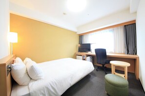 Desk, laptop workspace, free WiFi, bed sheets