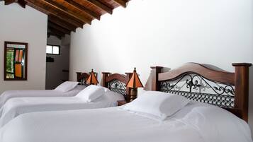 Family Room | Free cribs/infant beds, rollaway beds, free WiFi