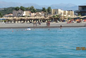 On the beach - Panos Beach Hotel (Platanias)