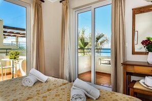 Laptopgeeigneter Arbeitsplatz, Bügeleisen/Bügelbrett, kostenloses WLAN