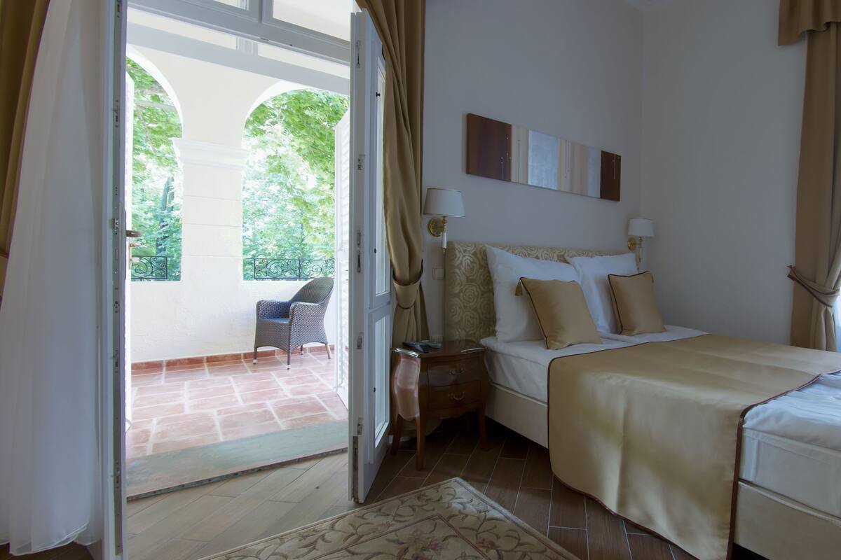 Superior Double Room | Desk, free WiFi
