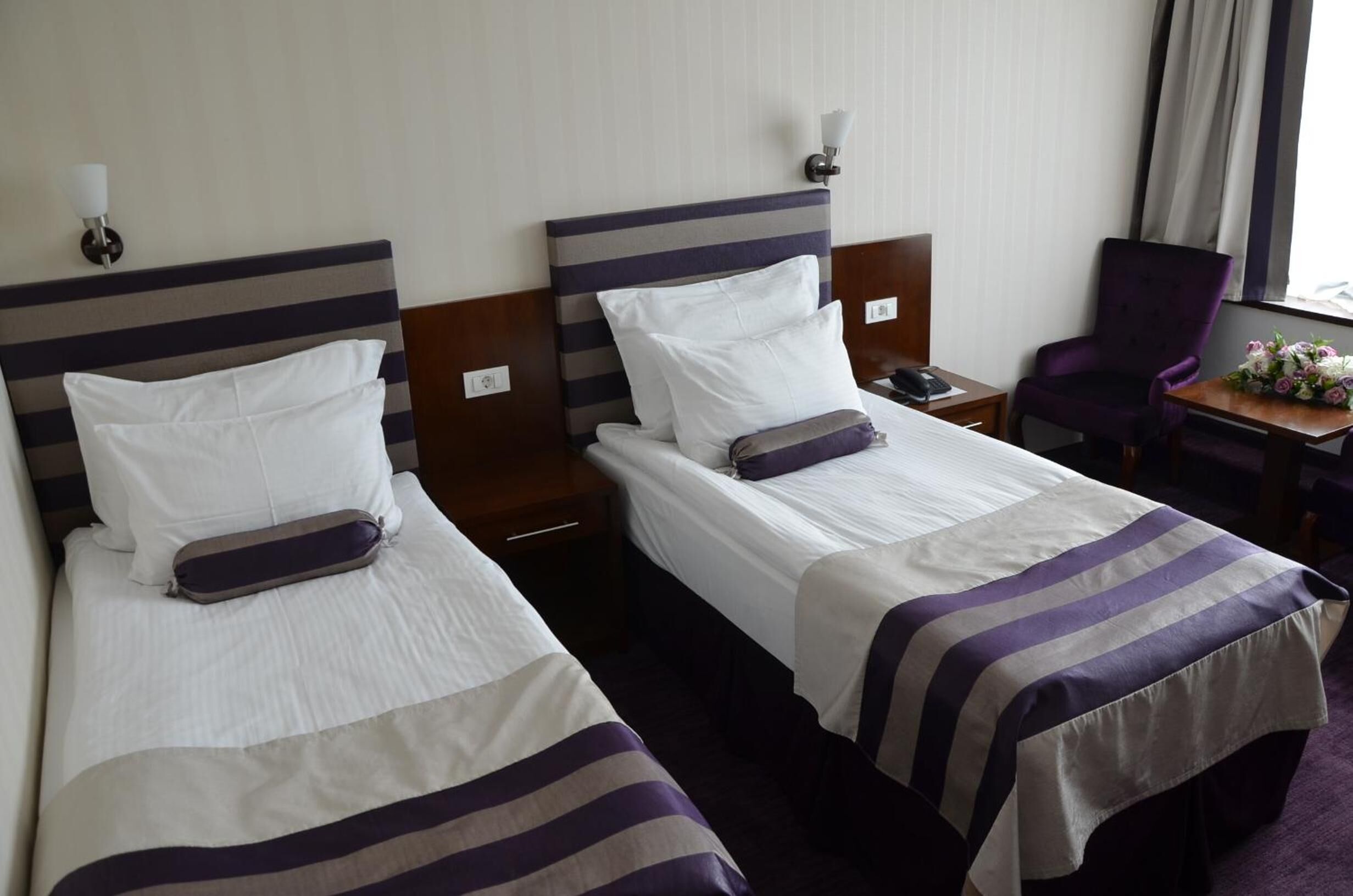 minibar, in-room safe, desk, laptop workspace