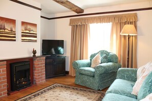 Living area - Colston Hall Cottages (Woodbridge)
