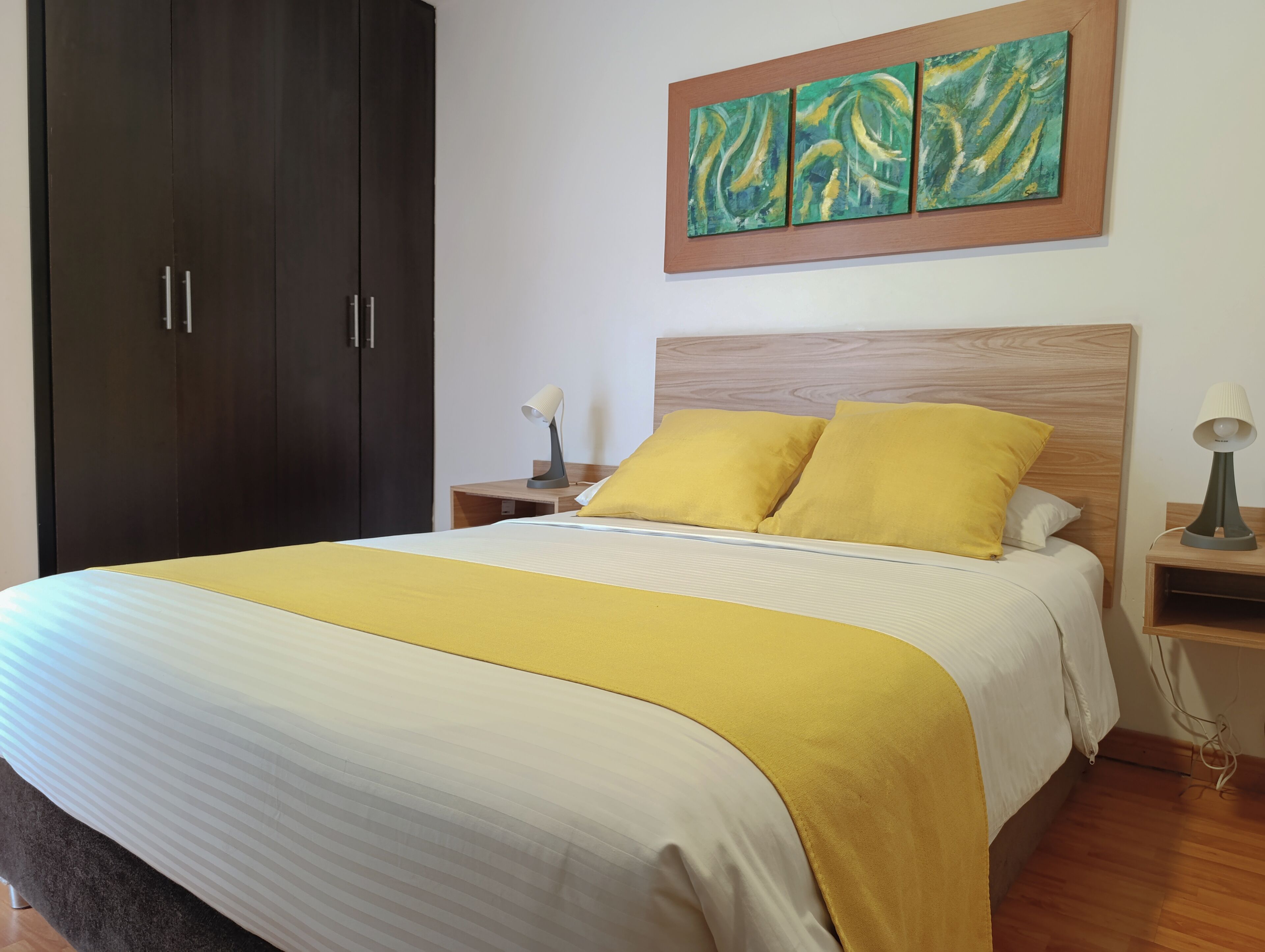 standard room, 1 single bed | hypo-allergenic bedding, minibar, in-room safe, desk