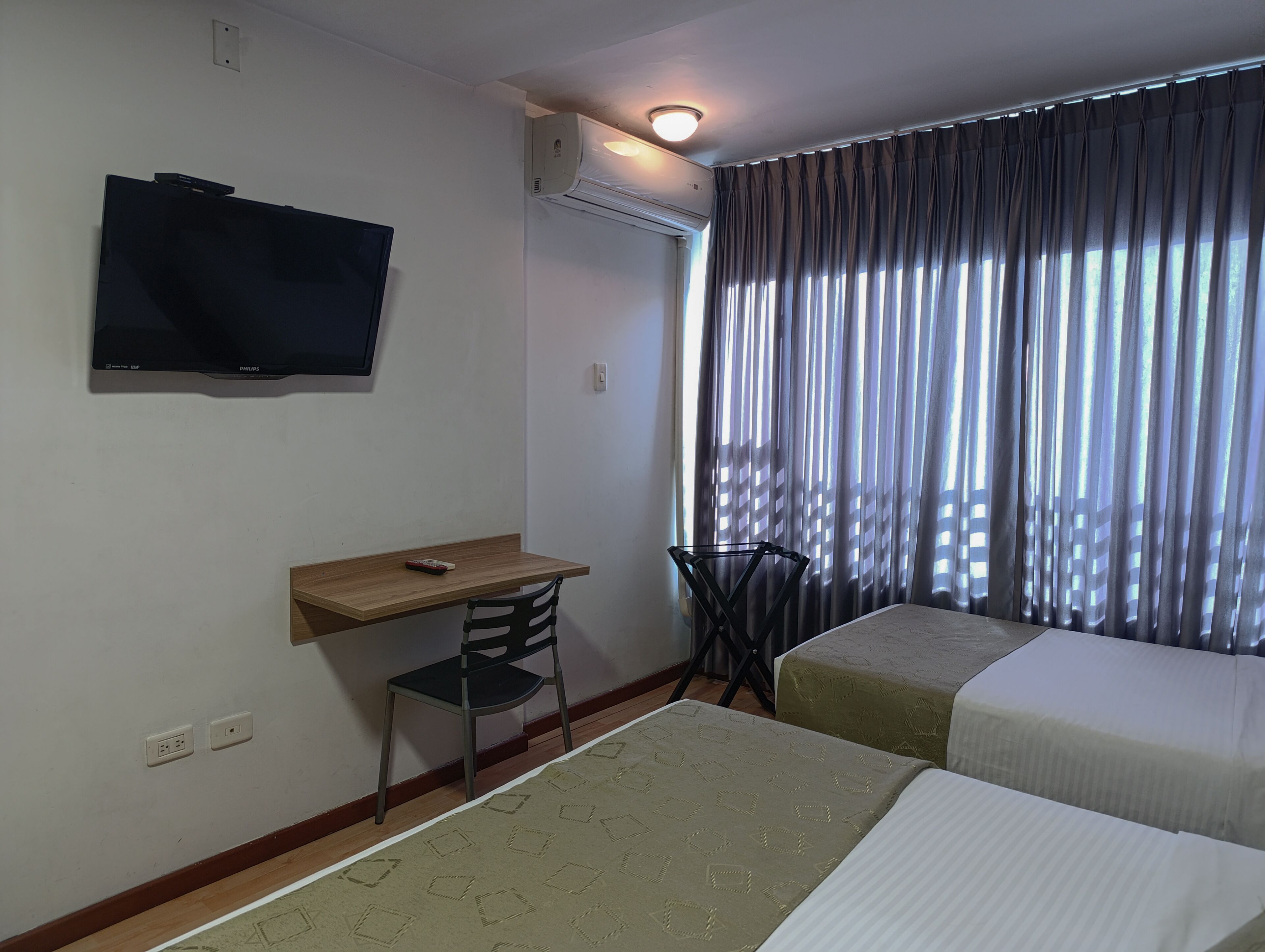 superior triple room | hypo-allergenic bedding, minibar, in-room safe, desk