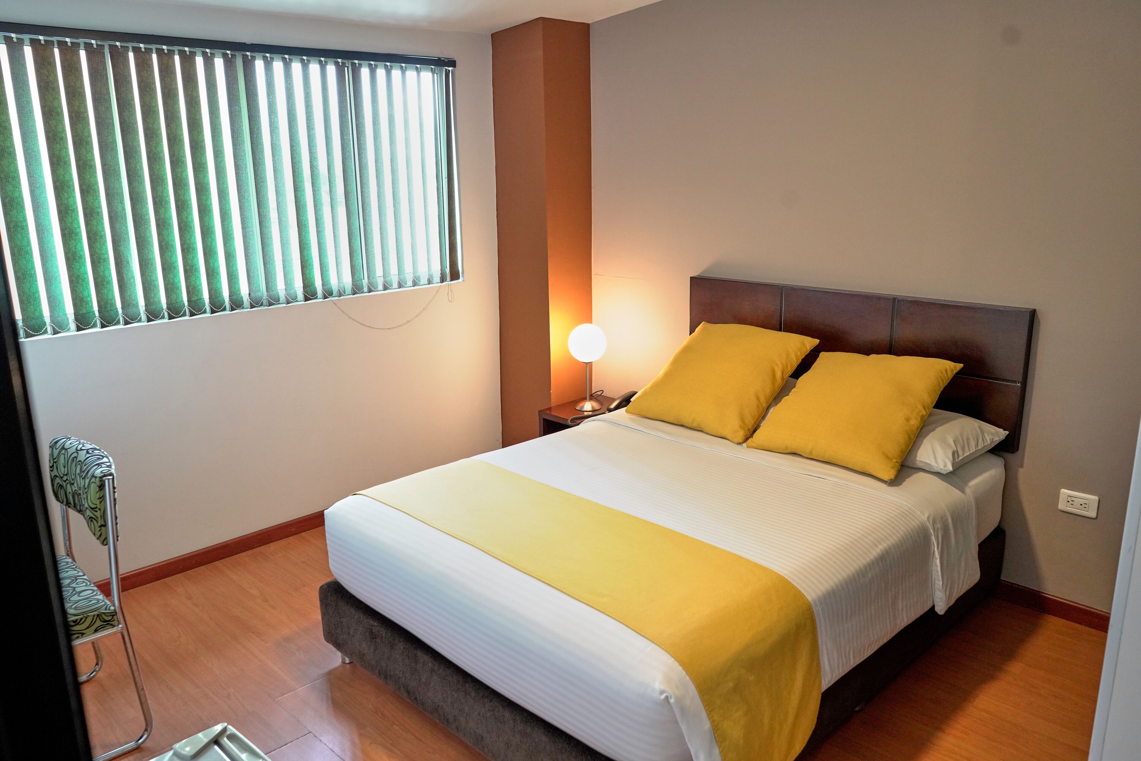 double room | hypo-allergenic bedding, minibar, in-room safe, desk