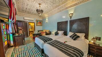 Quarto triplo standard, 1 quarto | Opções para refeição no quarto