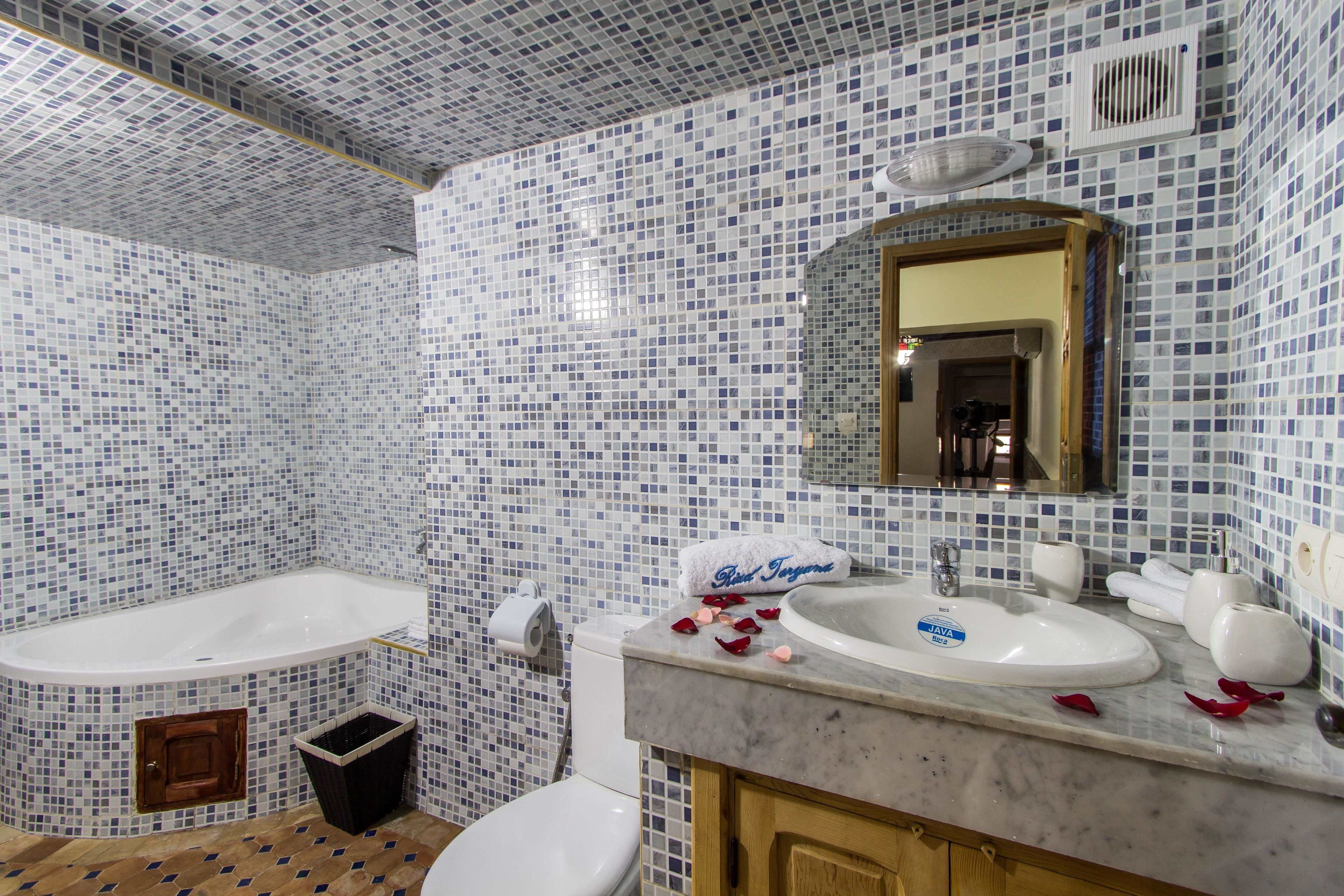 Photo - Riad Taryana