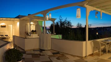 Front of property – evening/night