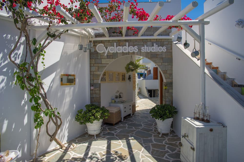 Cyclades Studios - Paros