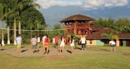 Hotel Campestre Tucanes